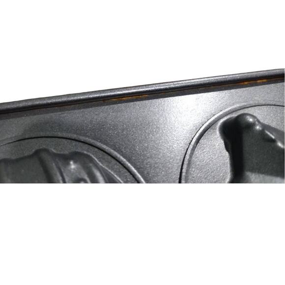 Sweet Creations Non-Stick Christmas Cookie Mold Pan - Picture 6 of 6